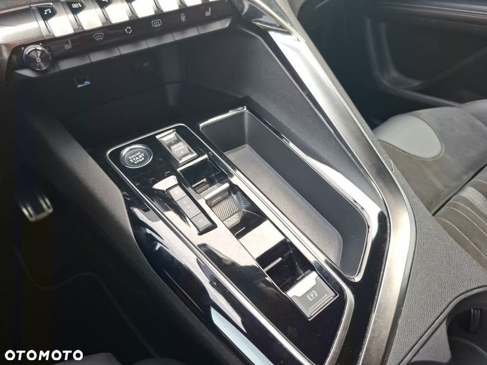 Peugeot 5008 1.5 BlueHDi GT S&S EAT8 - 21