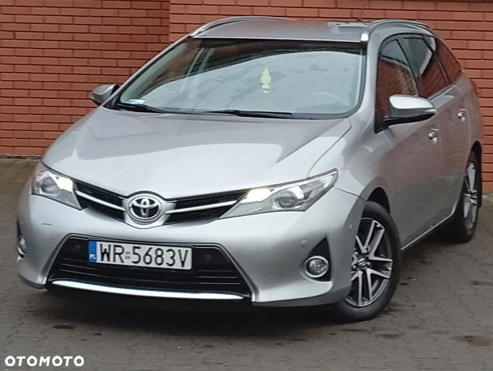 Toyota Auris - 10