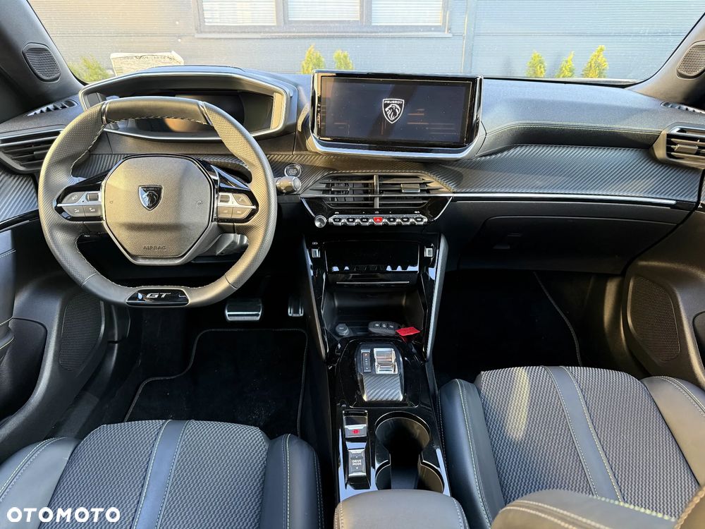Peugeot 2008 GT+ - 18