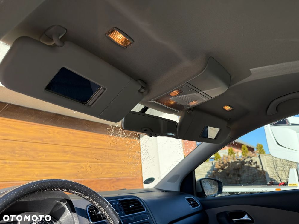 Volkswagen Polo Cross - 14