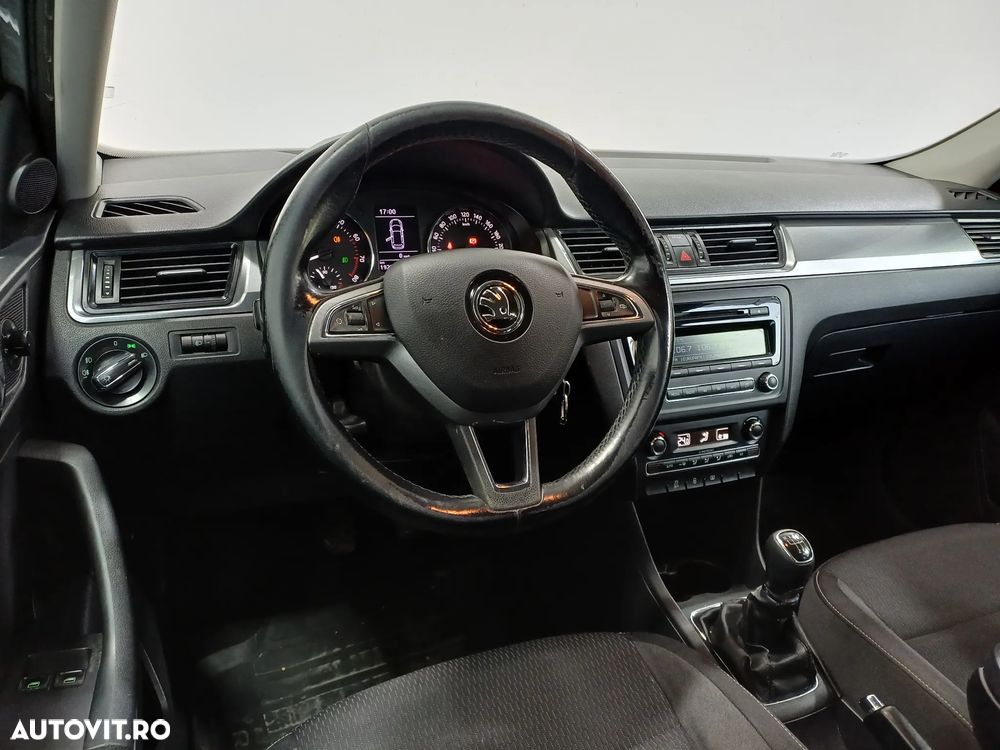 Skoda RAPID 1.2 TSI Ambition - 7