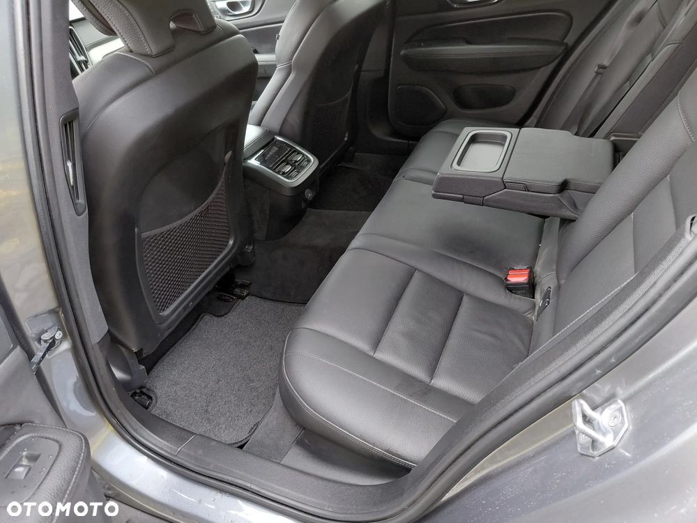 Volvo V60 Cross Country B5 B AWD Plus - 5