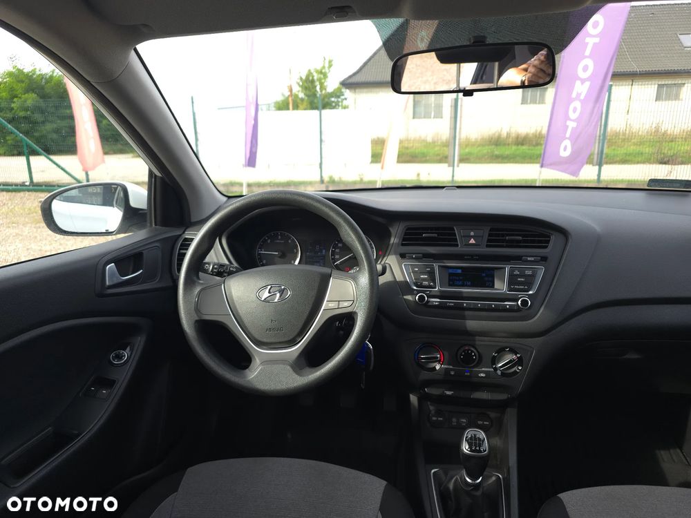 Hyundai i20 1.1 CRDi Comfort - 33
