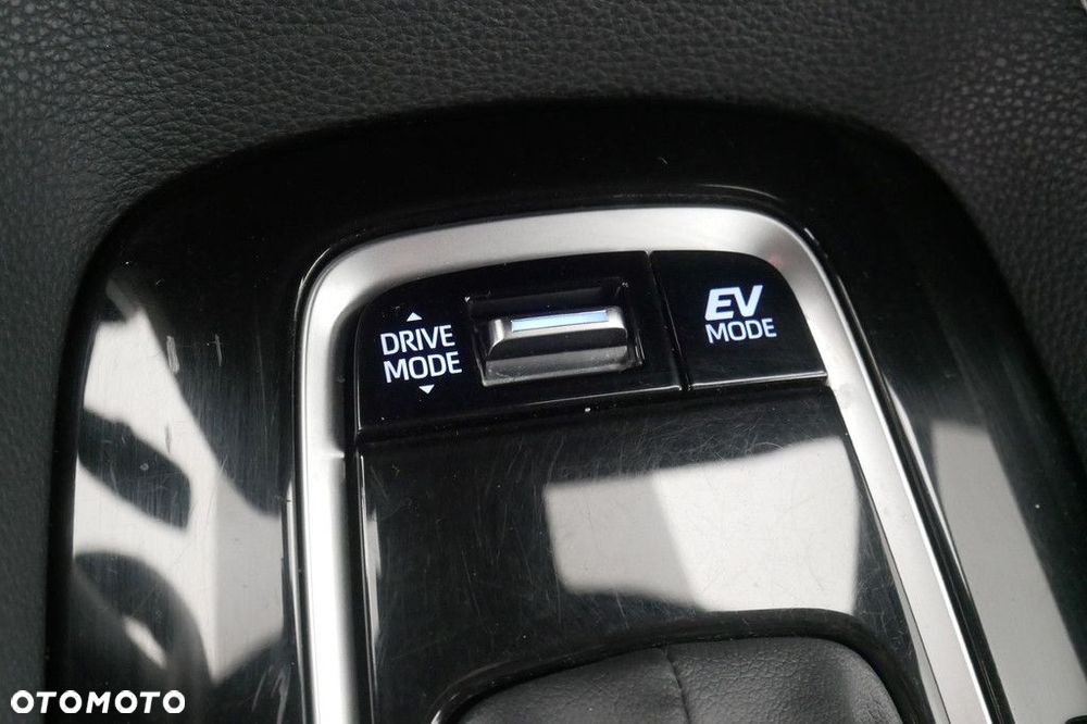 Toyota Corolla 1.8 Hybrid Comfort - 22