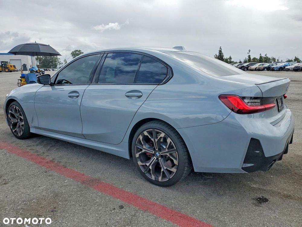 BMW Seria 3 330i M Sport - 5