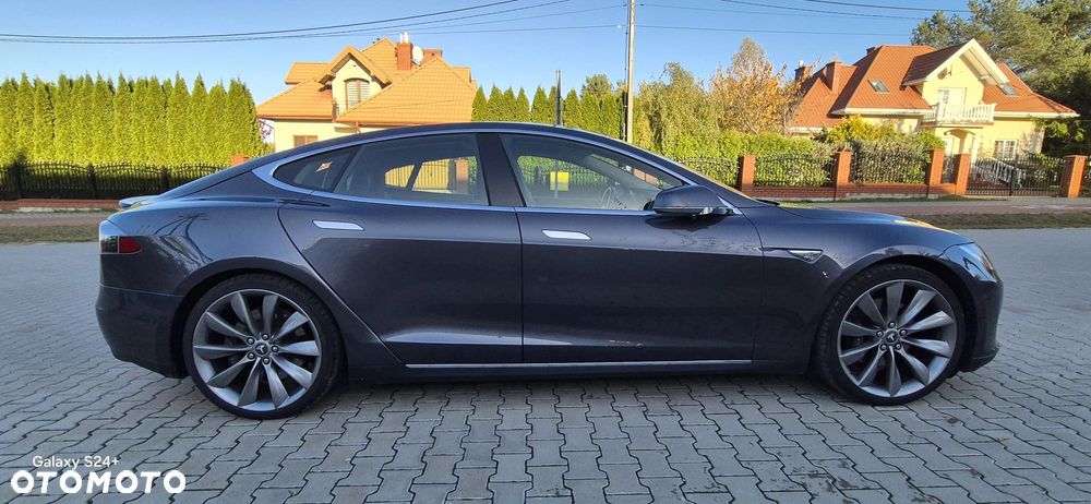 Tesla Model S Performance - 5