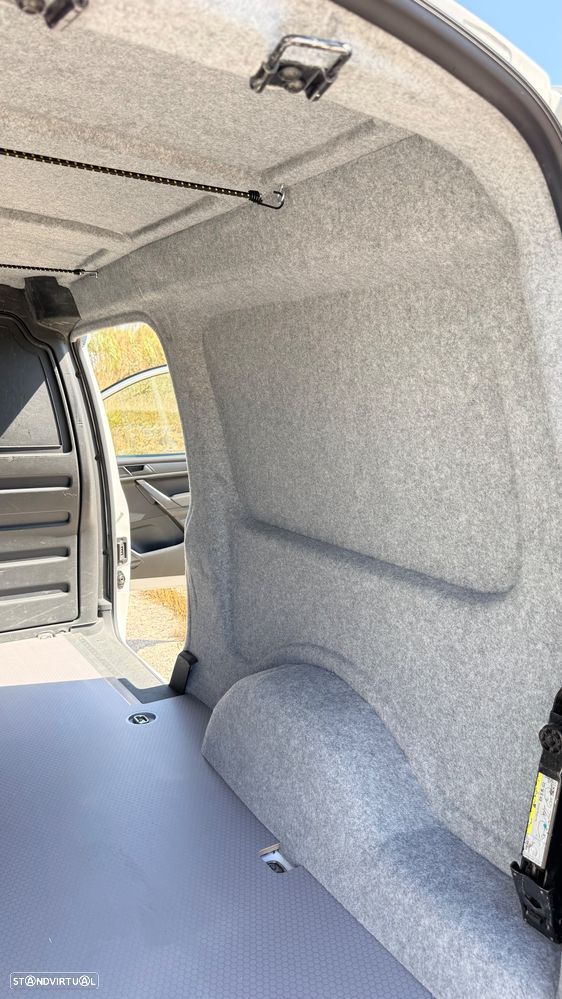 VW Caddy Maxi - 5