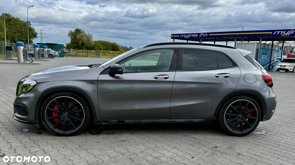 Mercedes-Benz GLA AMG 45 4-Matic - 12