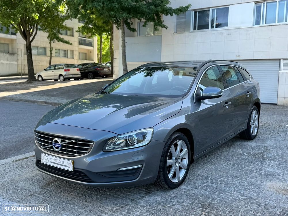 Volvo V60 2.0 D3 Summum - 1