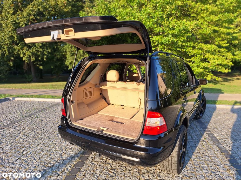 Mercedes-Benz ML - 12