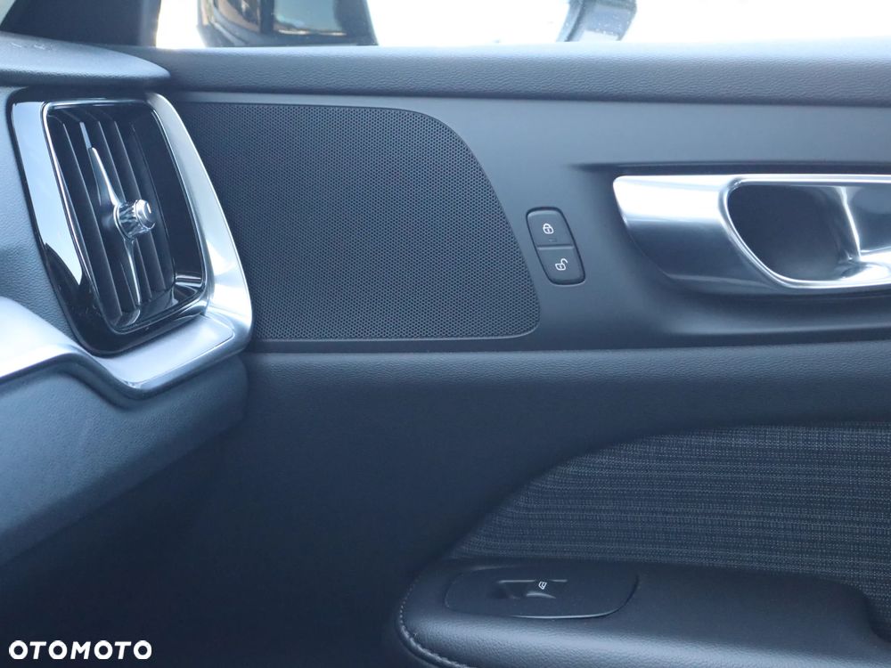 Volvo V60 B3 B Essential - 20
