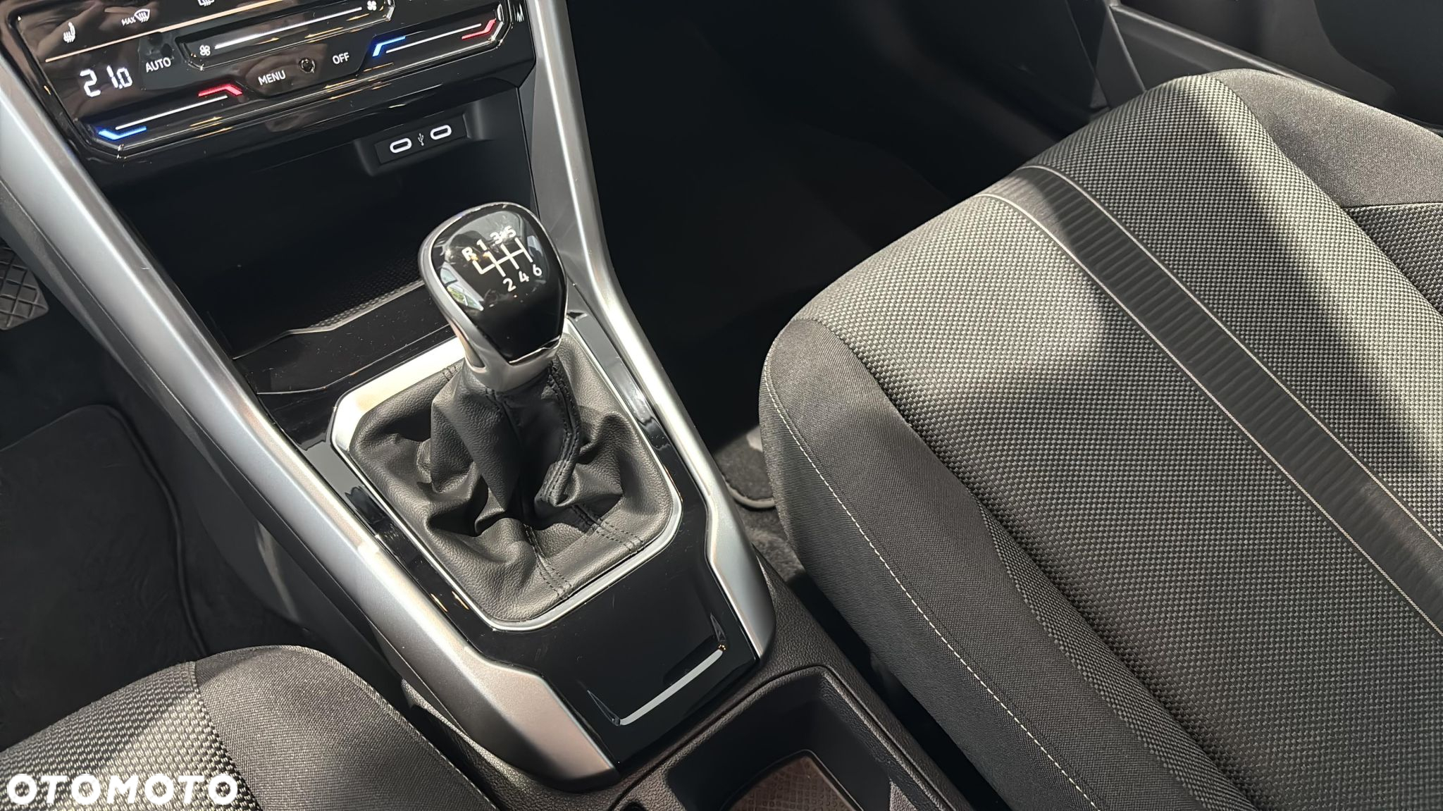Volkswagen T-Roc 1.0 TSI Life - 15