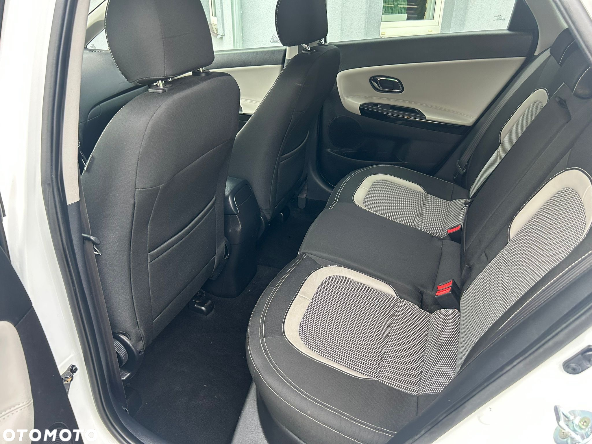 Kia Ceed 1.6 CRDi 136 ISG GT Line - 8