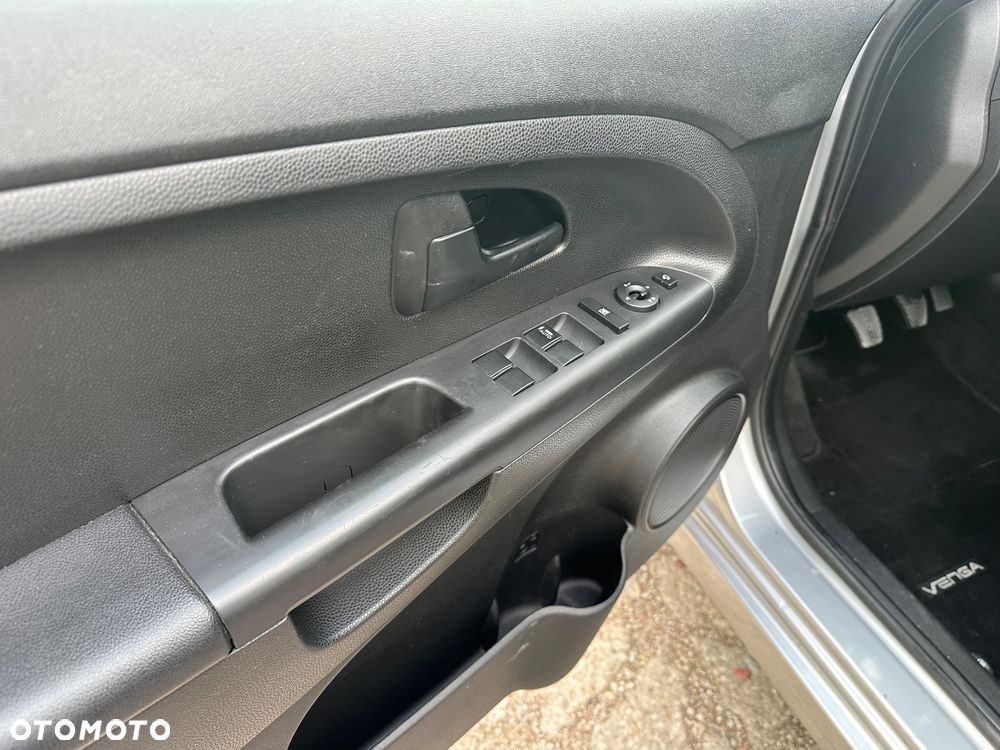 Kia Venga 1.6 CRDi M - 8