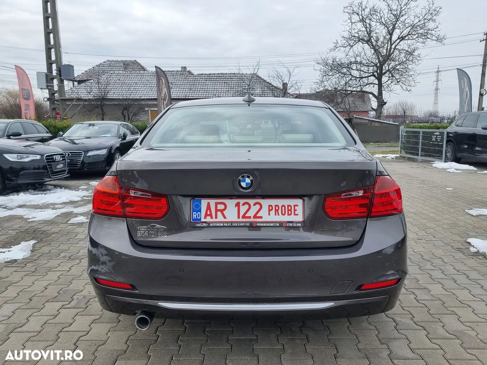 BMW Seria 3 320d Aut. Modern Line - 33