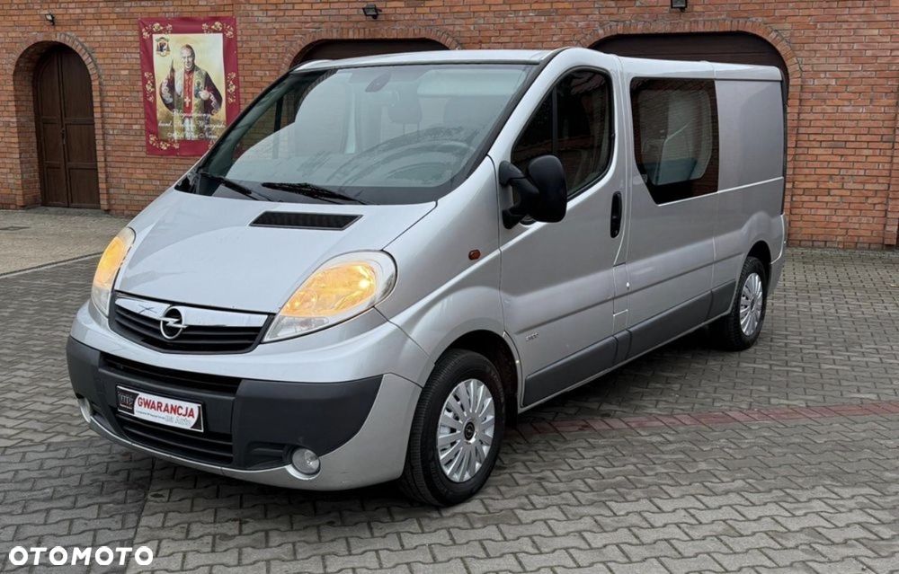 Opel Vivaro - 1
