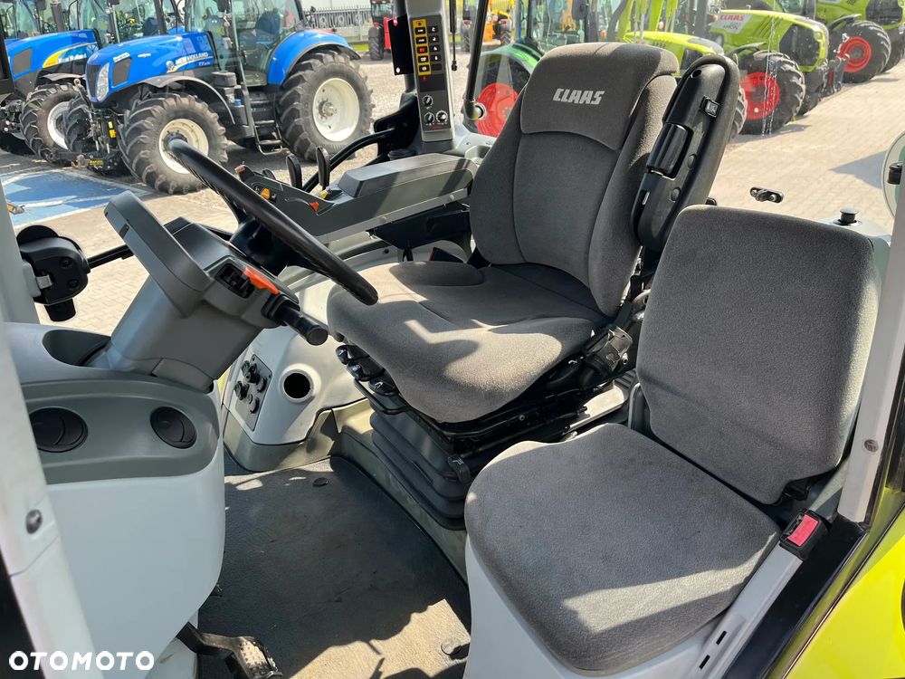 Claas Arion 640 - 13