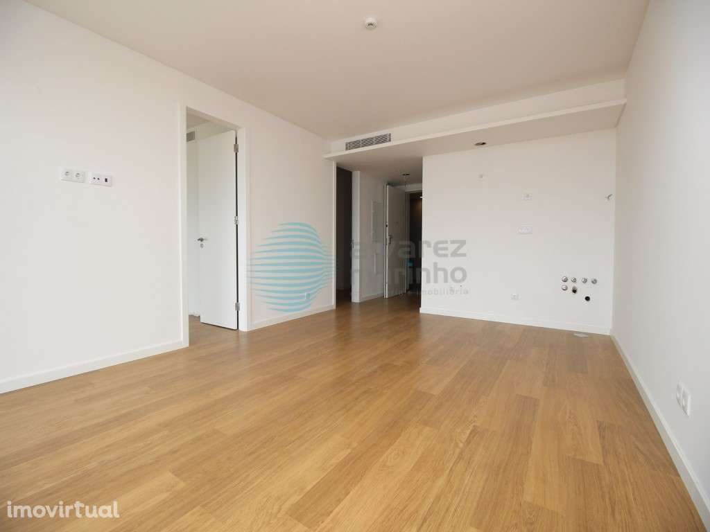 Apartamento T1 na 1ª Linha da praia de Sesimbra - Grande imagem: 3/14