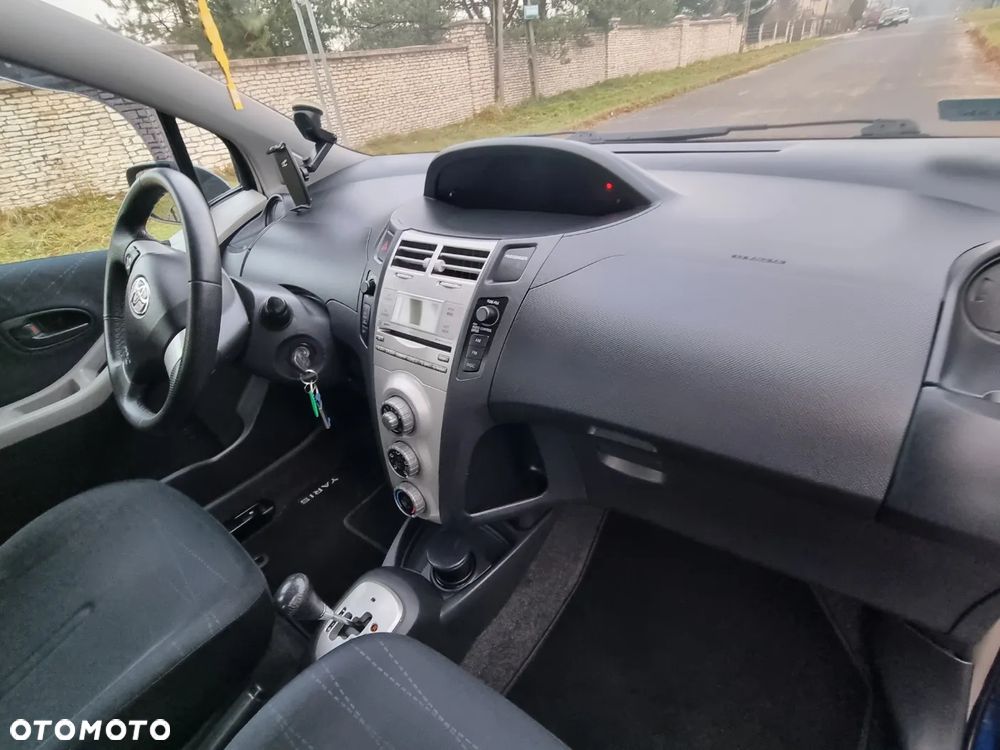 Toyota Yaris 1.3 Sol - 15