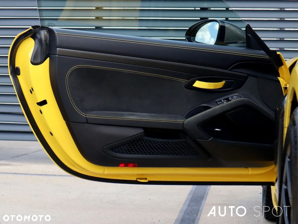 Porsche 718 Cayman GPF GT4 RS PDK - 17