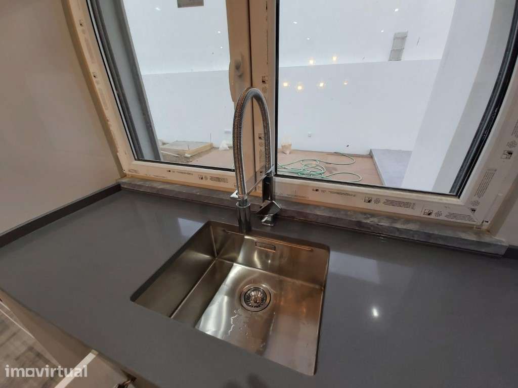 Moradia isolada T3+2, com garagem, jardim e piscina. - Grande imagem: 4/14