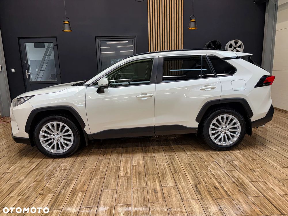 Toyota RAV4 - 11