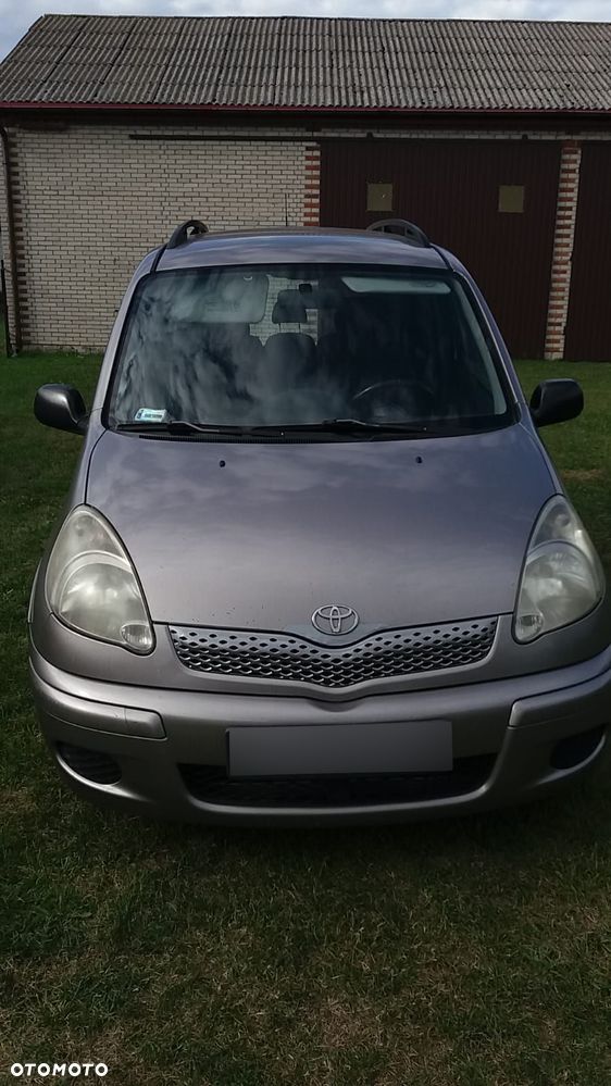 Toyota Yaris Verso 1.4 D-4D - 2