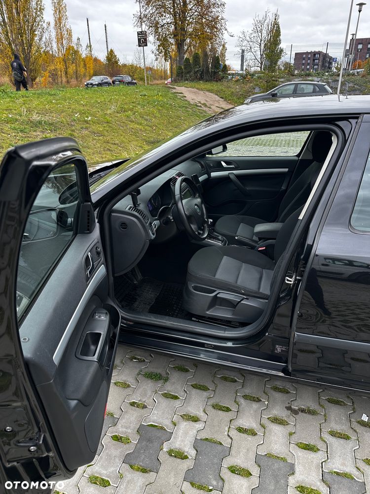 Skoda Octavia 1.9 TDI Elegance DSG - 8