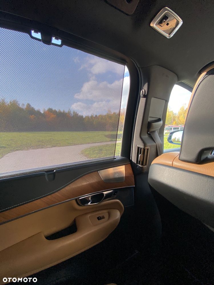 Volvo XC 90 - 32