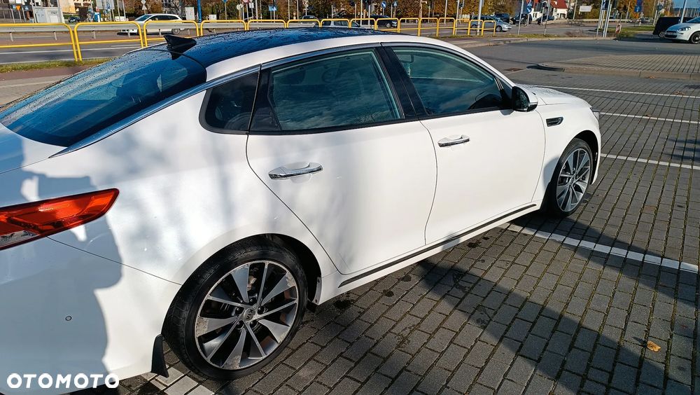 Kia Optima 1.7 CRDI XL DCT - 3