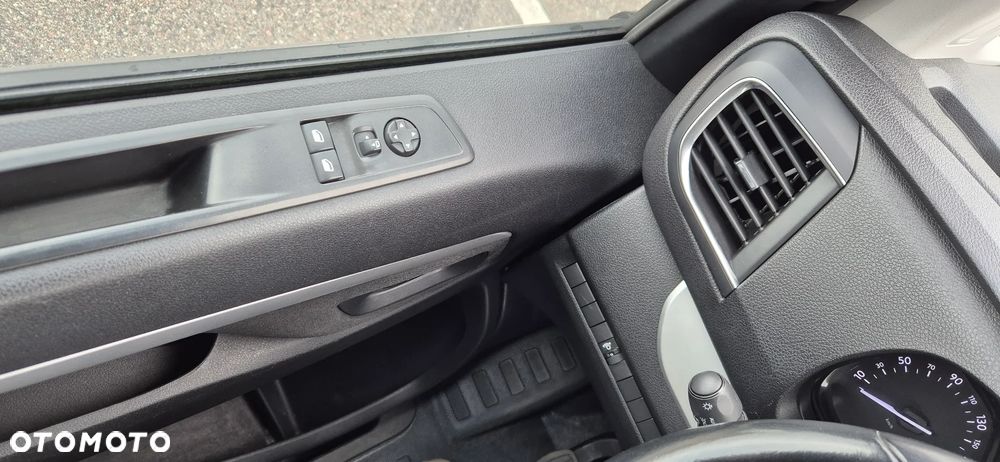 Opel Vivaro - 18