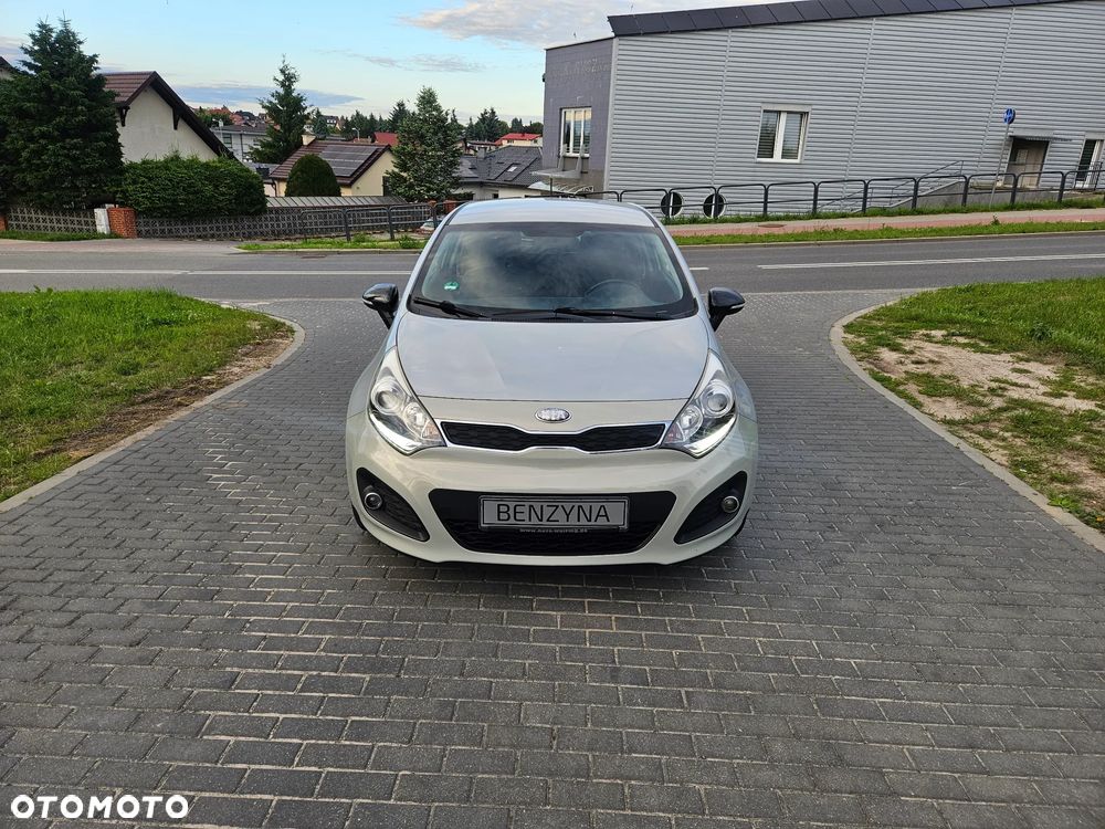 Kia Rio - 2