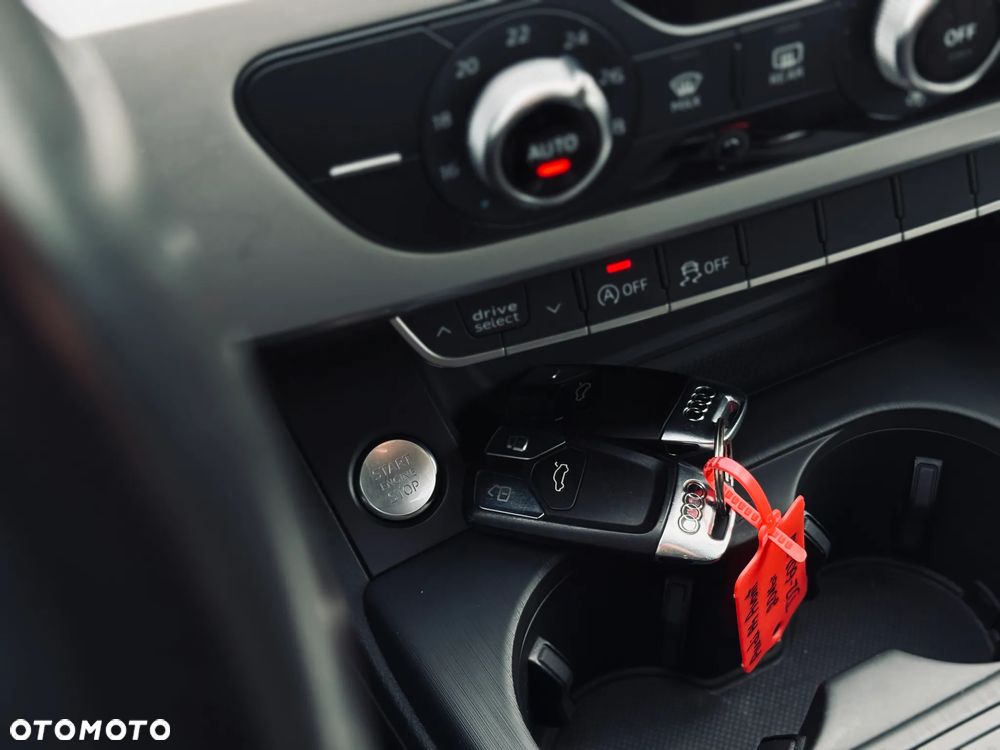 Audi A4 Avant 2.0 TDI S tronic - 38