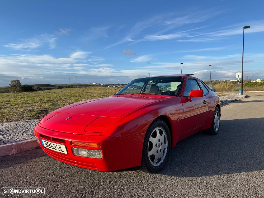 Porsche 944 Turbo S - 18