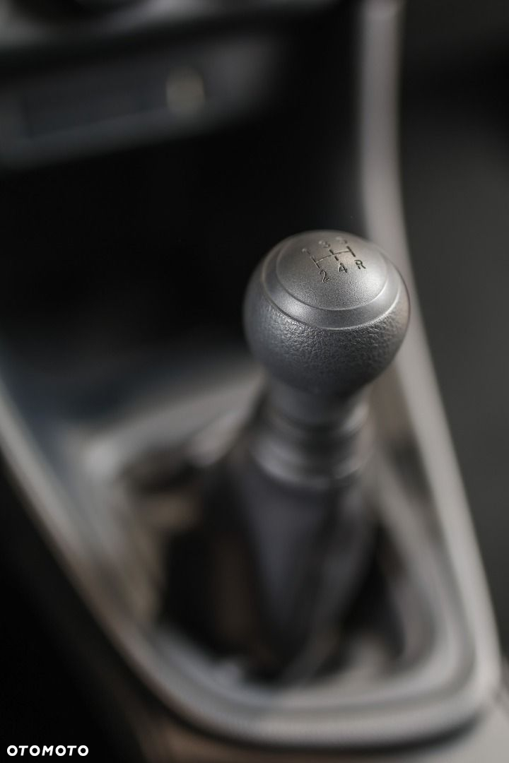 Toyota Yaris - 22