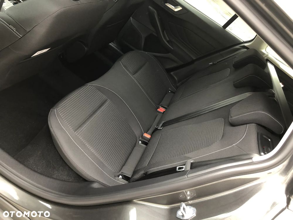 Ford Focus 1.0 EcoBoost mHEV Titanium - 14