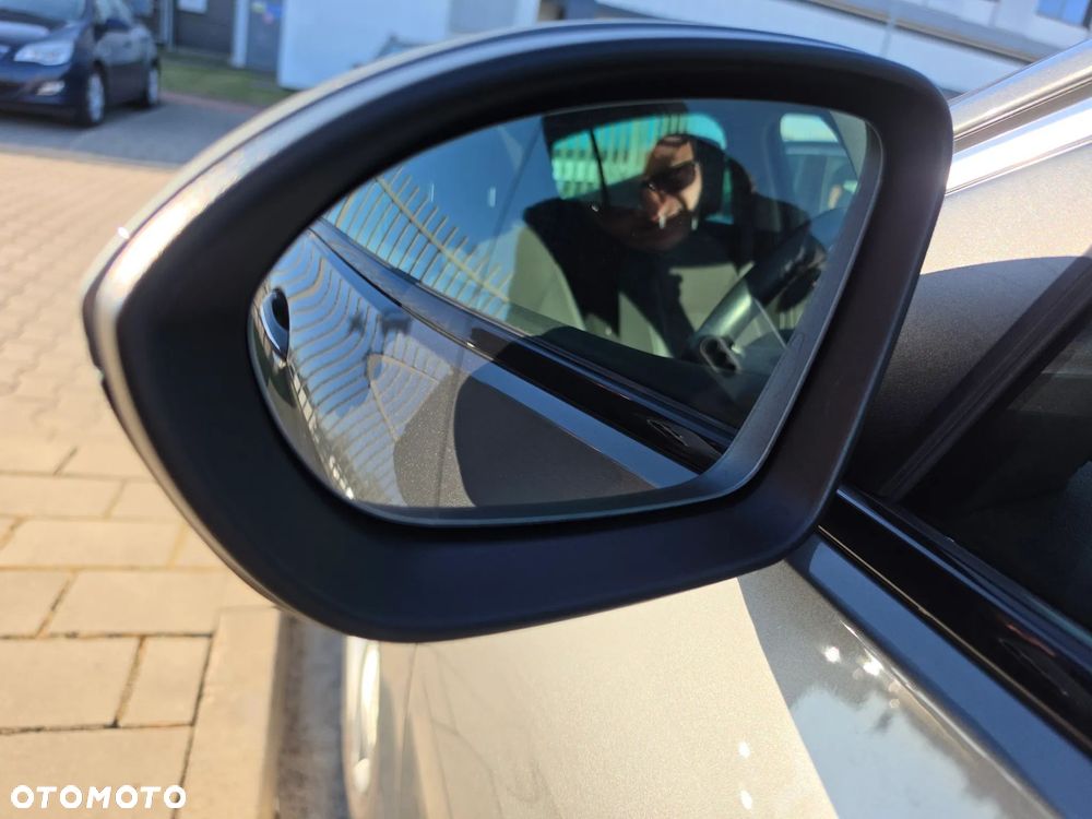 Opel Insignia 1.5 T Elite S&S Eco - 11