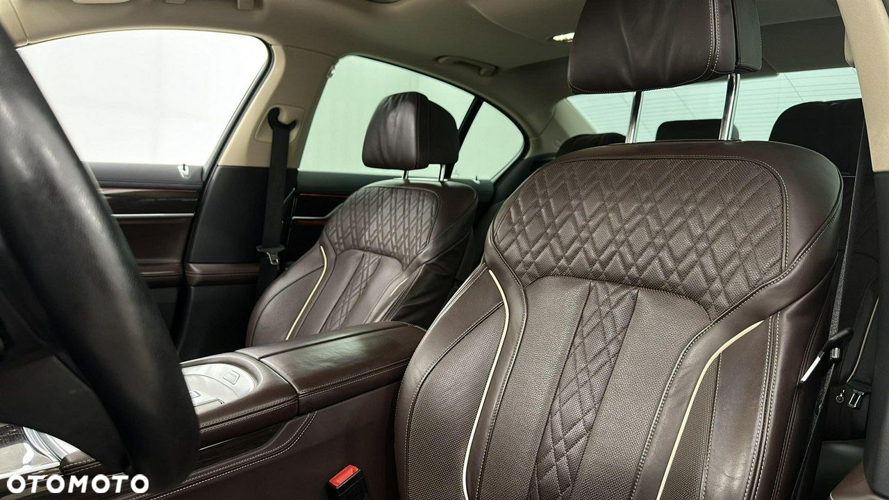 BMW Seria 7 - 17
