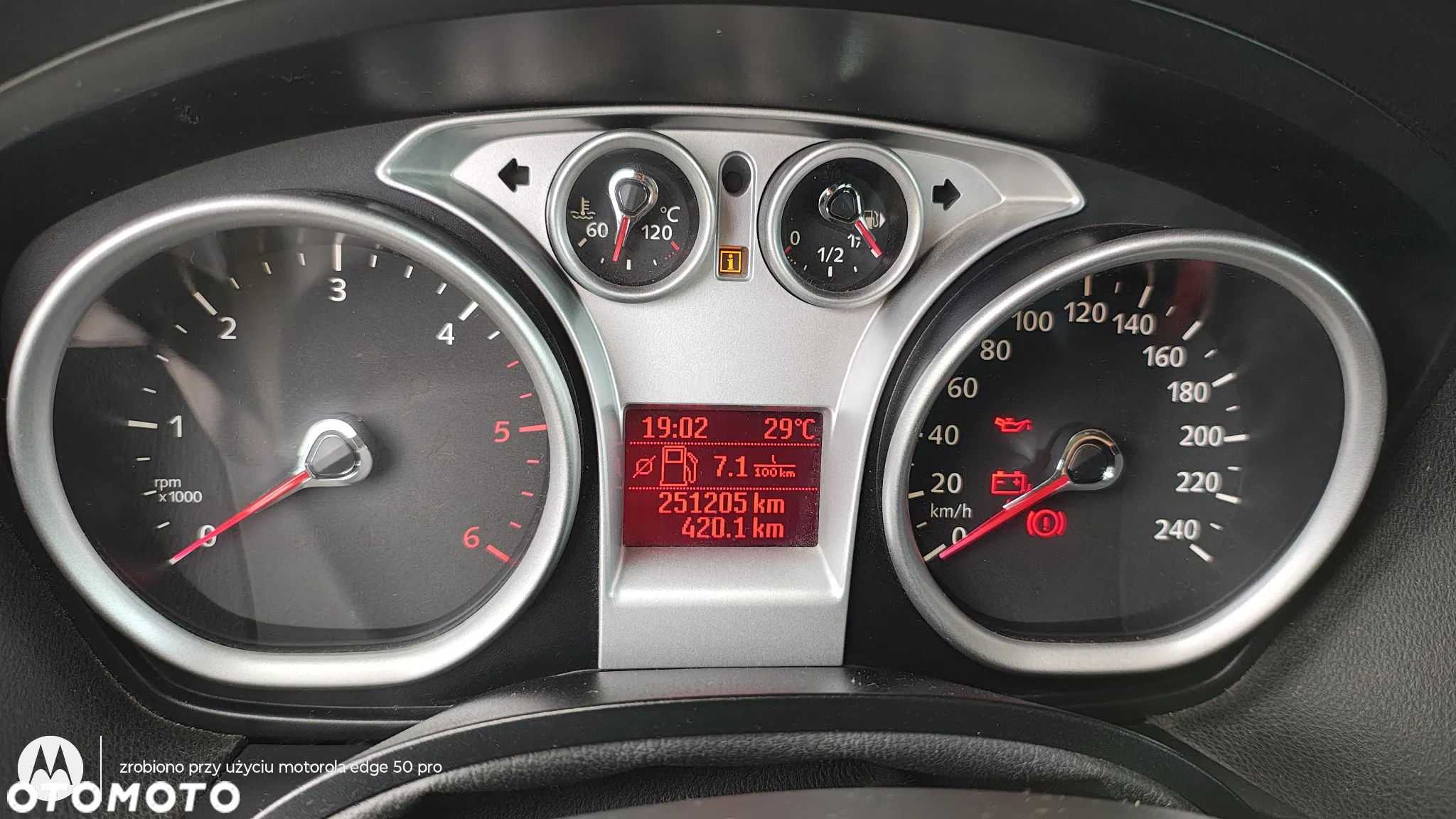 Ford Kuga - 5