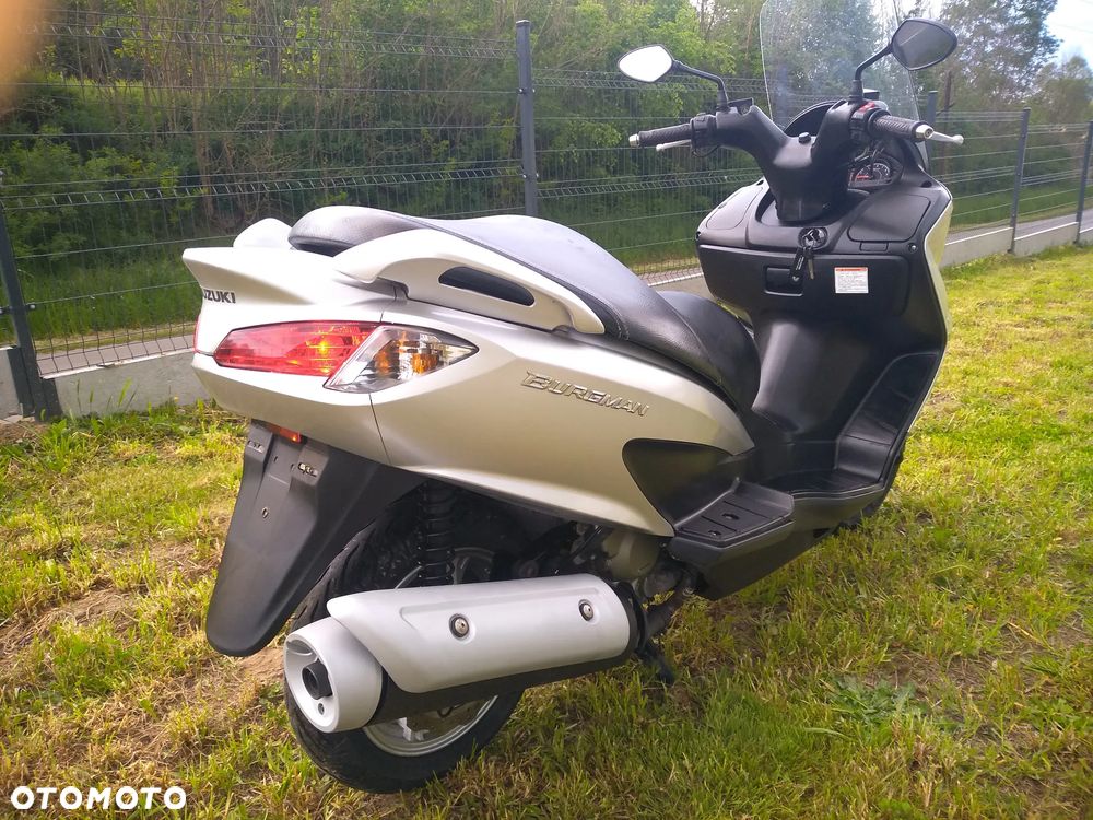 Suzuki Burgman - 8