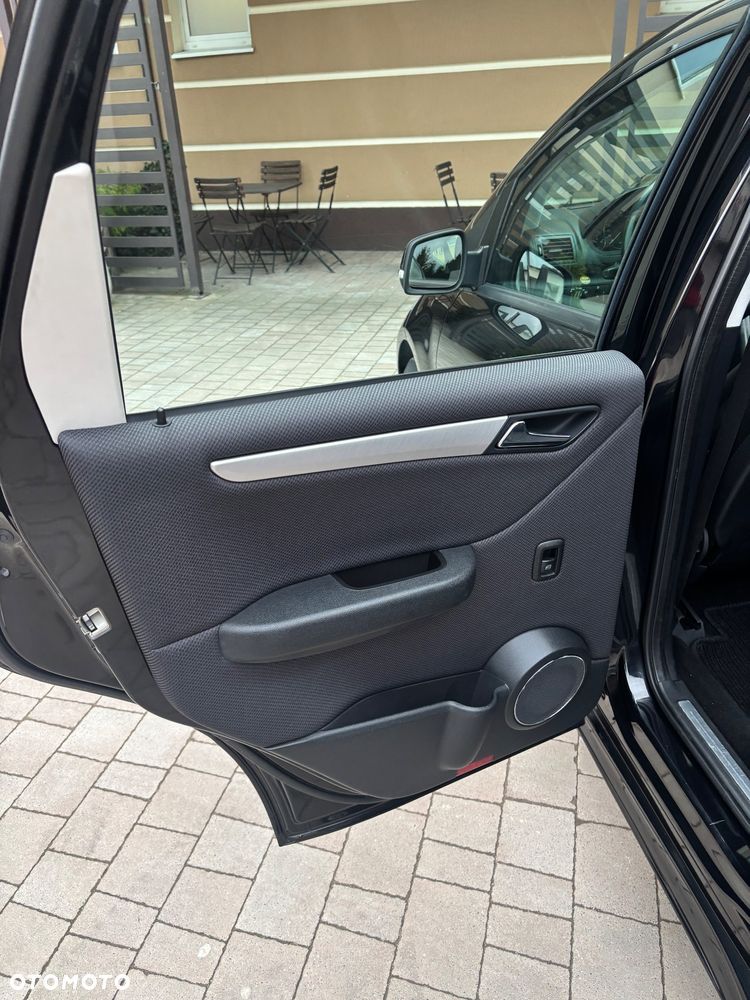 Mercedes-Benz Klasa A 170 Avantgarde Edition 10 - 16