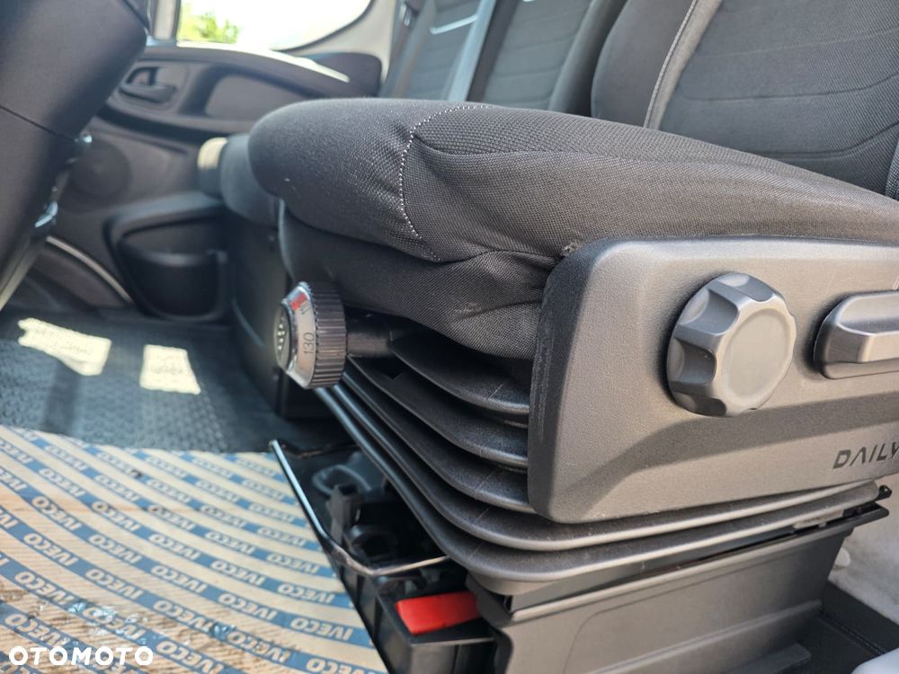 Iveco 35C16 Kontener z Winda 8ep Silnik 3L Bliźniaki 2300 wysoki ! - 13