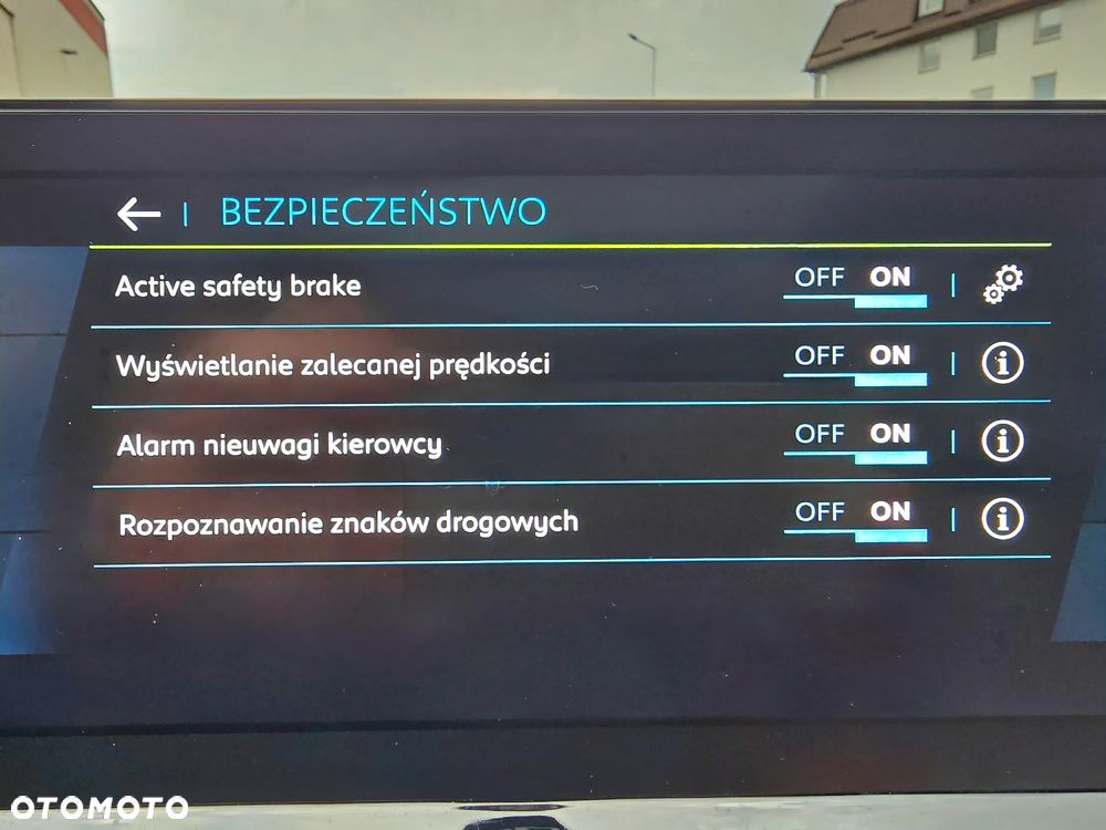 Peugeot 3008 1.6 PureTech HYbrid GT Line S&S EAT8 - 33