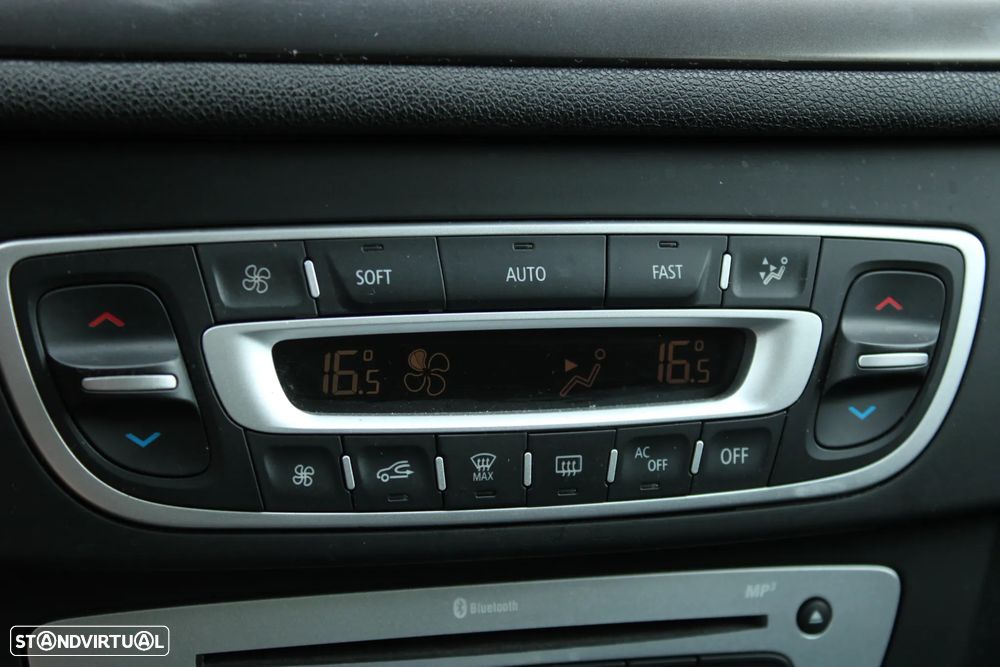 Renault Mégane Sport Tourer 1.5 dCi Dynamique S - 19