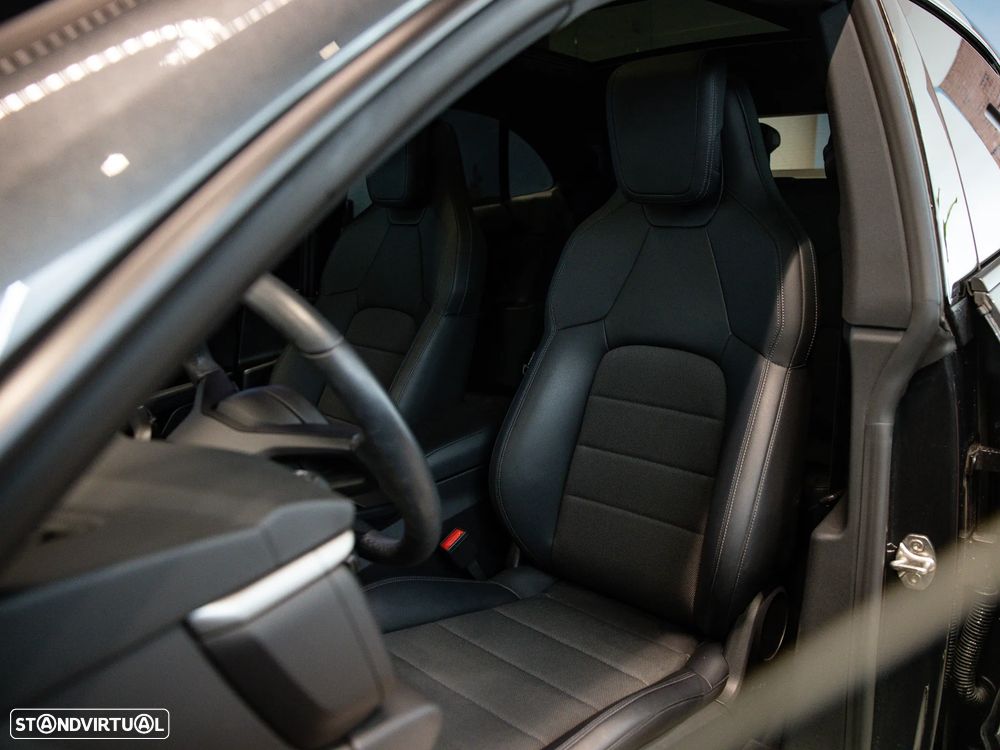 Porsche Macan Electric 4 - 20