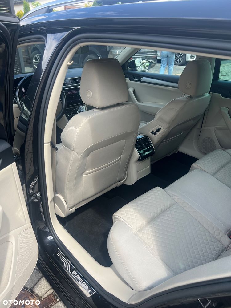 Skoda Superb 2.0 TDI 4x4 Style DSG - 17