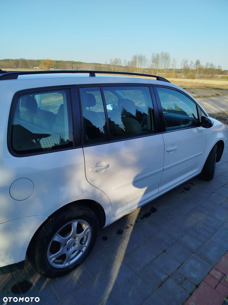 Volkswagen Touran 1.9 TDI DPF BlueMot Trendline - 7