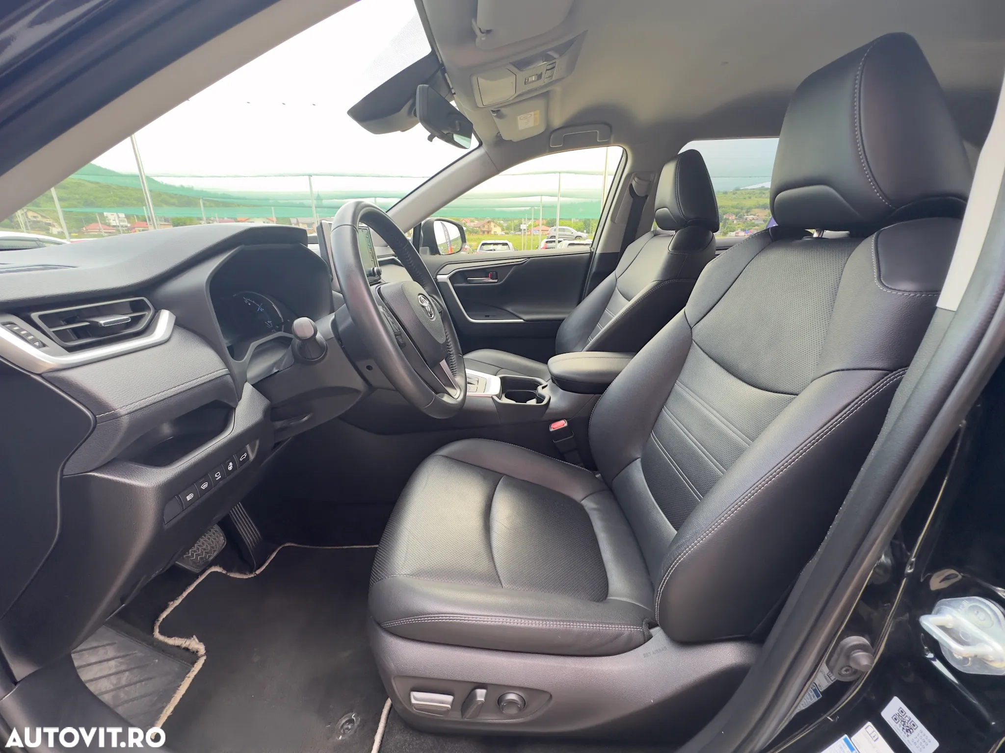 Toyota RAV4 2.5 Hybrid VVT-iE 4x4 Luxury - 11