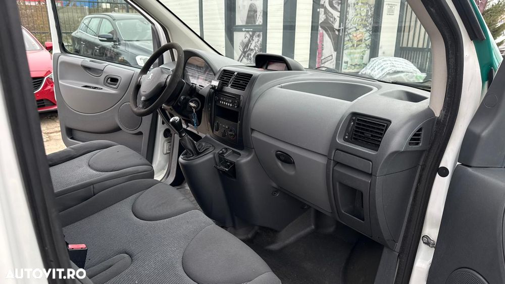 Peugeot Expert - 8