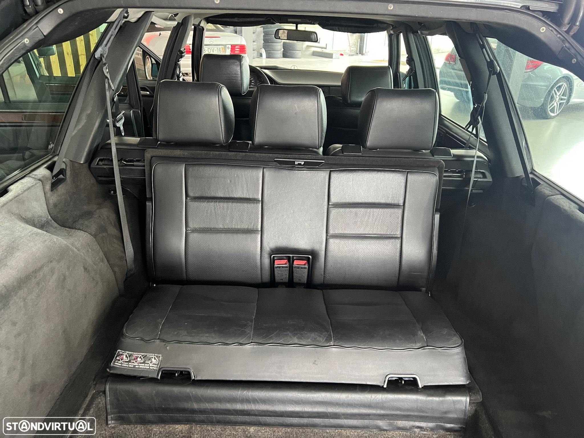 Mercedes-Benz E 250 D Turbo - 21